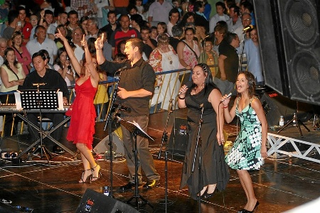 14-06-08 – SONIA ARAUJO COM FESTIVAL DA CANCÃO (F.CASTANHO)