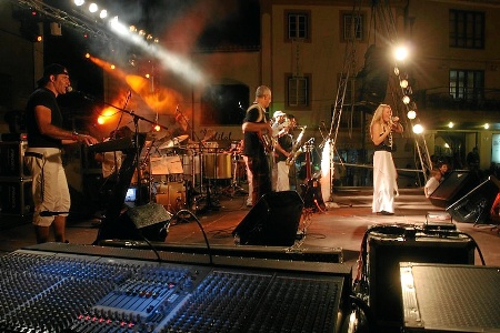 BANDA KRIS ROSA NO 2ª FESTIVAL NACIONAL DO GELADO DE ABRANTES