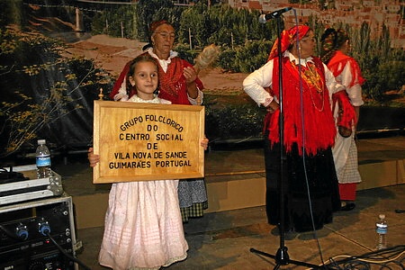 GRUPO FOLCLORICO DO CENTRO SOCIAL DE VILA NOVA DE SANDE – GUIMARÃES (JOSÉ BATISTA)