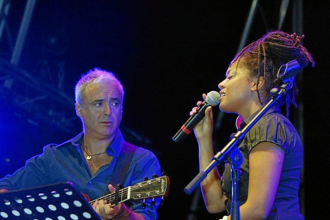 29-08-08 – JOÃO GIL COM SARA TAVARES E SHOUT  (FERNANDO CASTANHO)