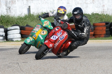 VESPAS – RESISTENCIA 5H DE ALMEIRIM 2011