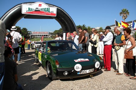 21 – (F.CASTANHO A.MARGARIDO B.ALVES)