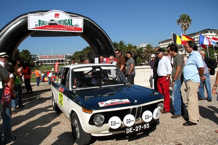 32 – (F.CASTANHO A.MARGARIDO B.ALVES)