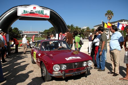 33 – (F.CASTANHO A.MARGARIDO B.ALVES)