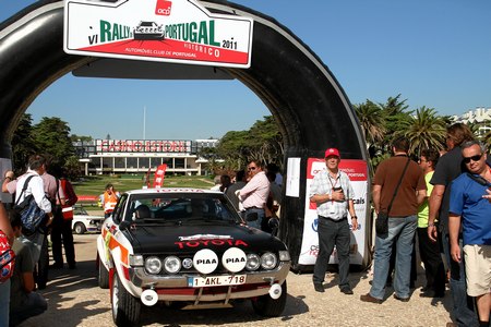 51 – (F.CASTANHO A.MARGARIDO B.ALVES)