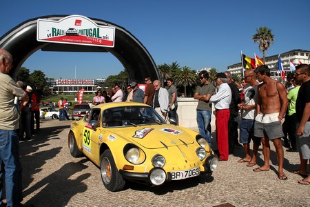 59 – (F.CASTANHO A.MARGARIDO B.ALVES)