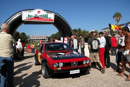 60 – (F.CASTANHO A.MARGARIDO B.ALVES)