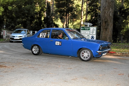 CLASSICOS -12º ENCONTRO DE CLASSICOS E DESPORTIVOS DO AUTOMOVEL CLUBE DA MARINHA GRANDE 2012