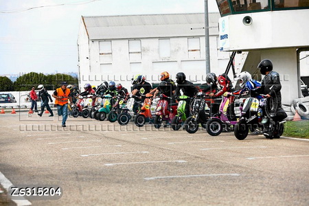 VESPAS – TROFÉU RESISTENCIA VESPAS 2012 – 5 HORAS DE ALMEIRIM