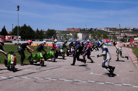 VESPAS – 5 HORAS RESISTENCIA ABRANTES 2012