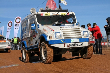 073