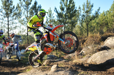 MOTOS  PONTO 3336 FOTOS(FOTOGRAFO – ALFREDO MARGARIDO)