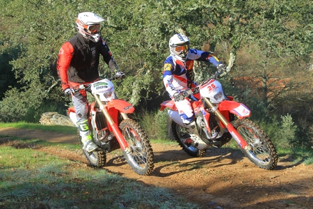 MOTOS PONTO 2 (FOTOGRAFO – FERNANDO CASTANHO)