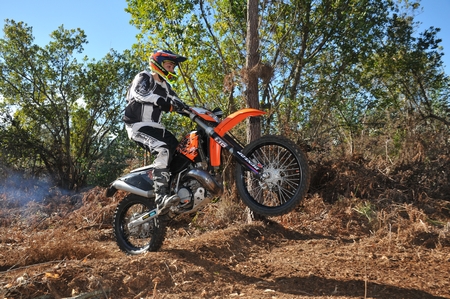 MOTOS PONTO 2 (FOTOGRAFO – ALFREDO MARGARIDO)