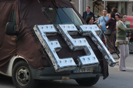 EST