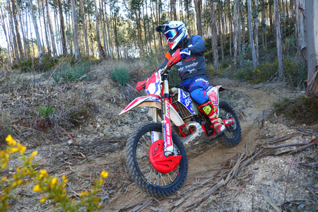 MOTOS PONTO 1 (FOTOGRAFO – FERNANDO CASTANHO)