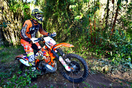 MOTOS PONTO 2 (FOTOGRAFO – ALFREDO MARGARIDO)