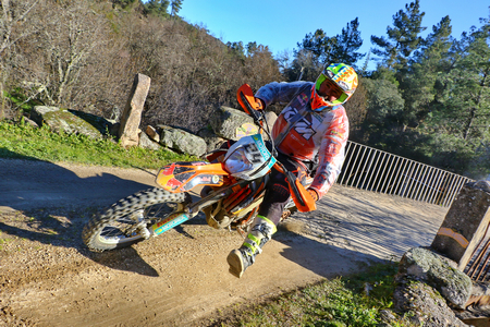 PONTO 2 MOTOS55 FOTOS(FOTOGRAFO – FERNANDO CASTANHO)