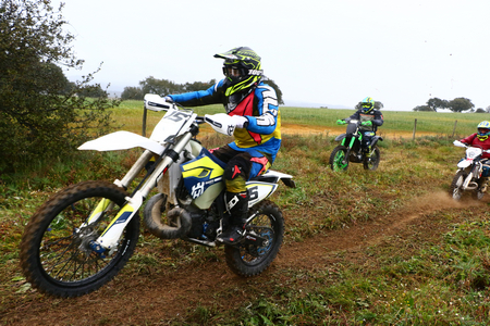 PONTO 2 MOTOS142 FOTOS(FOTOGRAFO – FERNANDO CASTANHO)