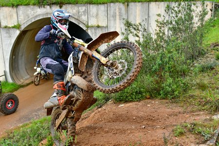 PONTO 2MOTOS 179 FOTOS(FOTOGRAFO – ALFREDO MARGARIDO)