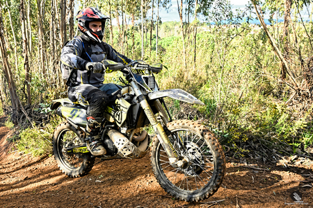 PONTO 2 MOTOS134 FOTOS(FOTOGRAFO – ALFREDO MARGARIDO)