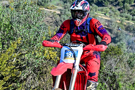 PONTO 2 MOTOS85 FOTOS(FOTOGRAFO – ALFREDO MARGARIDO)