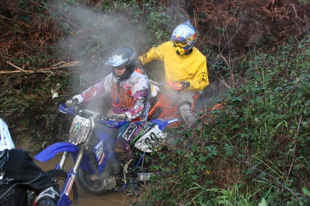 MOTOS