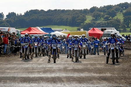 MOTOS