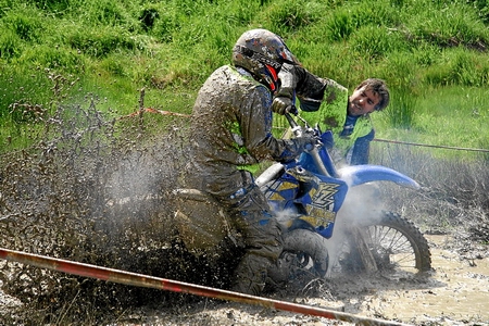 MOTOS
