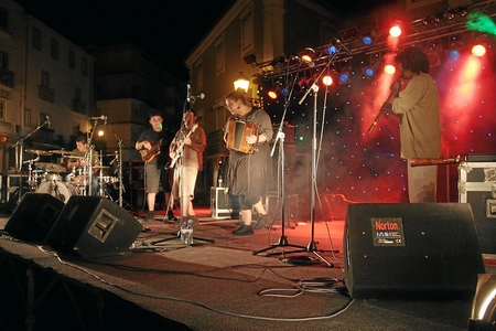 10-06-07 - UXU KALHUS (FCASTANHO)